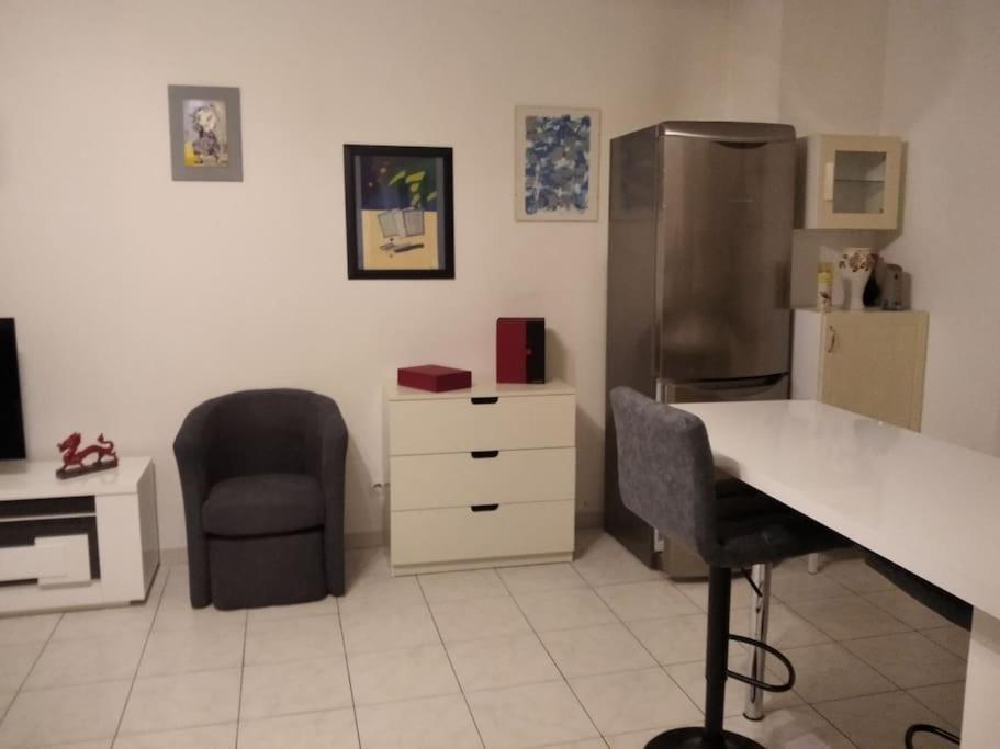 Grand 2p Proche Paris Apartment *